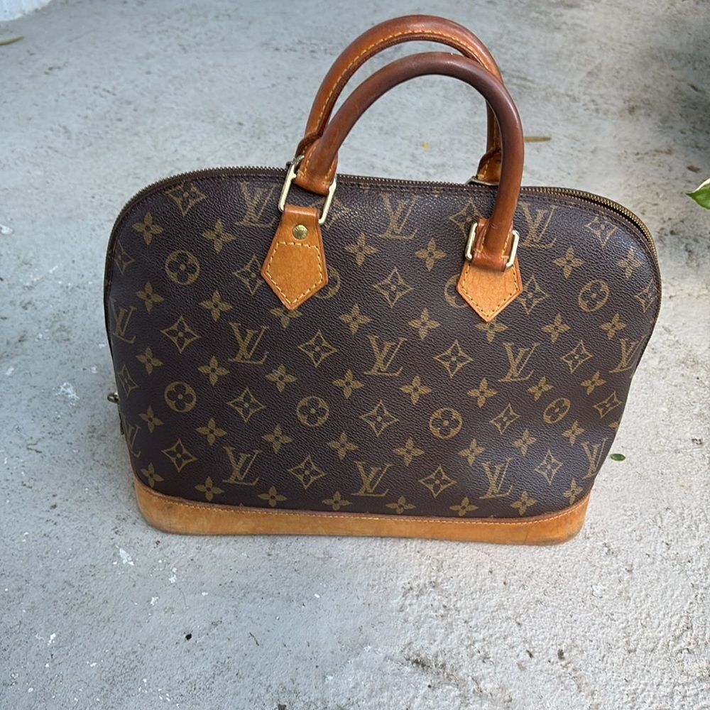 Louis Vuitton Alma bag - Picture 2 of 9